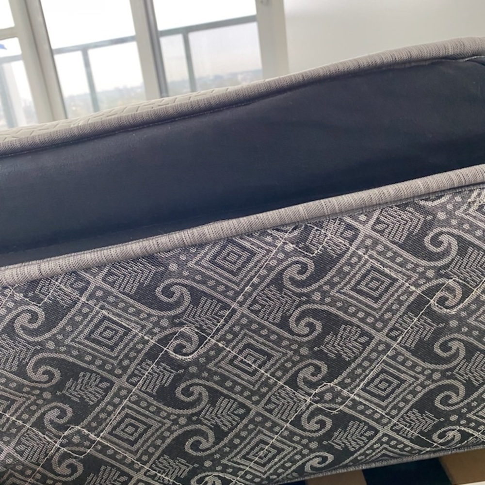 Queen bamboo mattress - 8 months used